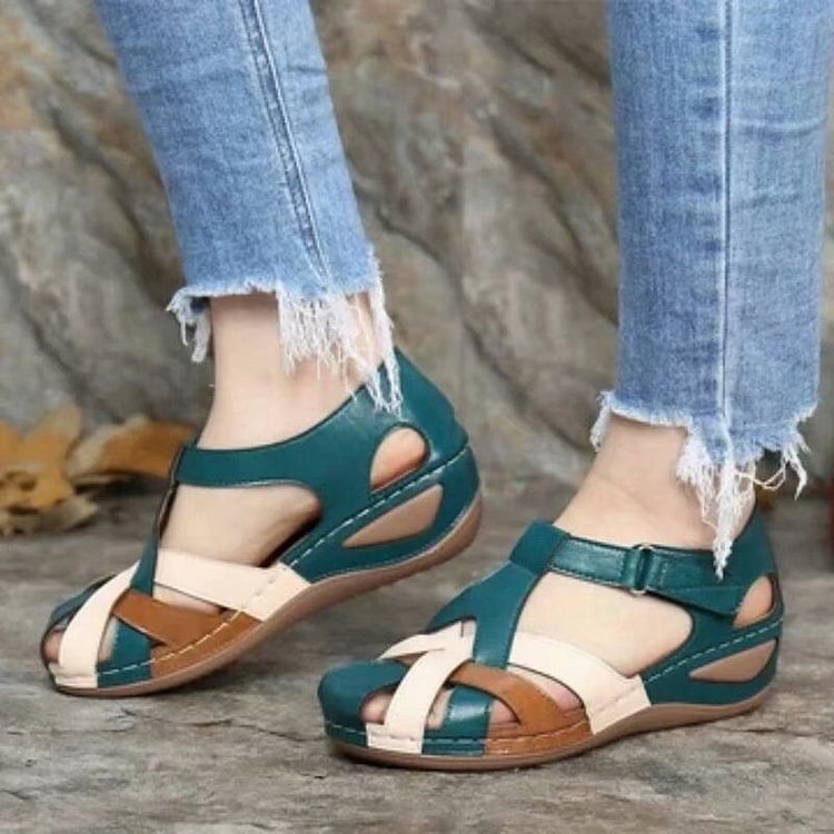 Orthopedische zool van de Sophia dames comfortsandalen, garandeert voetcomfort en pijnvrije wandelingen.