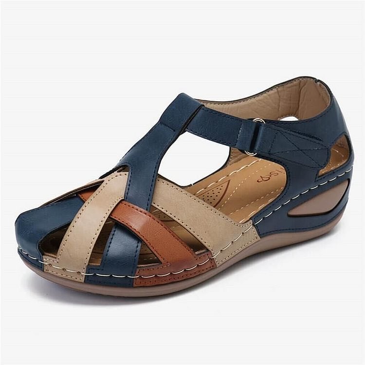 Zijaanzicht van Sophia dames sandalen, toont verstelbare banden en ergonomische zool voor comfort.