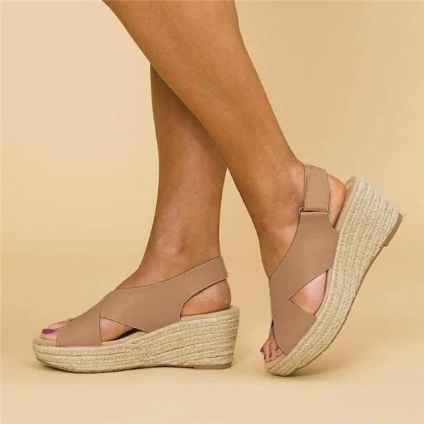 Dames orthopedische espadrilles Clara, beige, met sleehak voor comfortabele voetondersteuning & stijl.