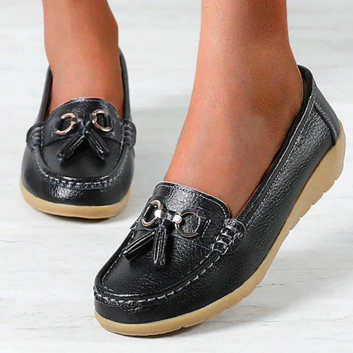 Zomerse dames orthopedische instappers Isabella. Leren comfortschoenen met uitstekende voetondersteuning.