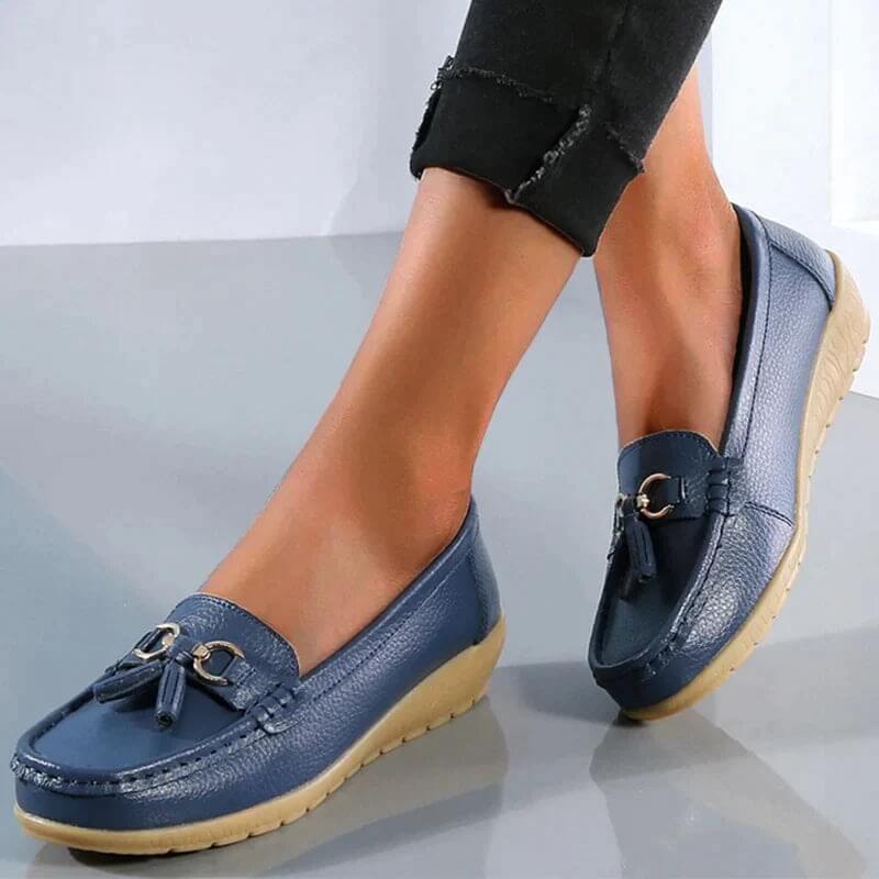 Orthopedische leren dames instappers Isabella. Close-up van de comfortabele zool, ideaal voor lopen.