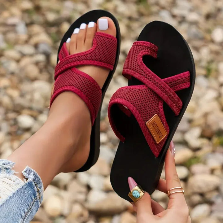 Zomerse sandalen voor dames, bieden optimale ondersteuning bij hallux valgus.