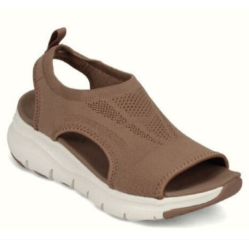 Dames zomersandalen ideaal voor buitenactiviteiten, bieden optimale voetondersteuning en loopcomfort.