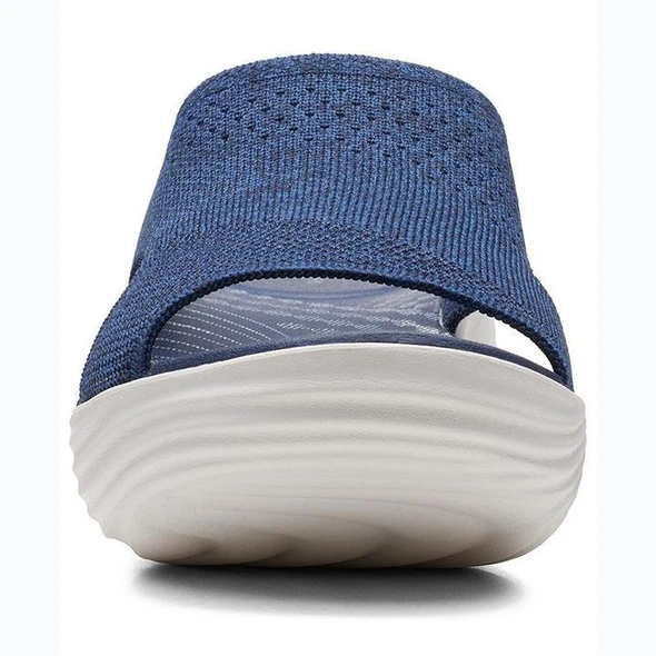 Blauwe dames sandalen, orthopedisch en antislip, perfect voor zomerse dagen met voetcomfort.