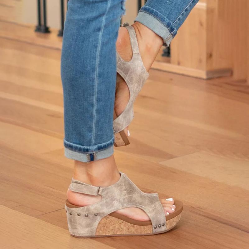 Zwarte dames sandalen, orthopedisch, met verstelbare banden voor een perfecte pasvorm en extra voetsteun.