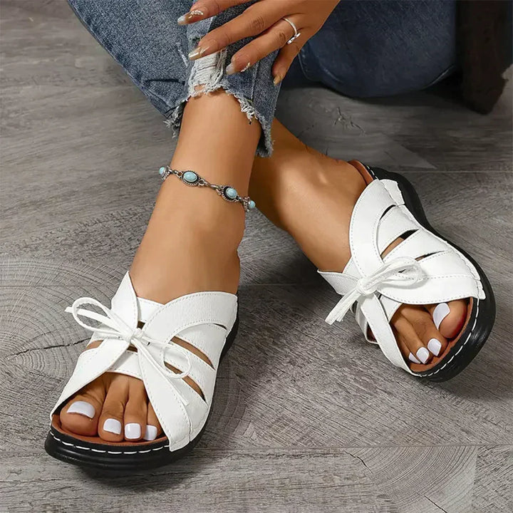 Comfortabele casual dames sandalen. Mirella orthopedische sleehak schoenen.