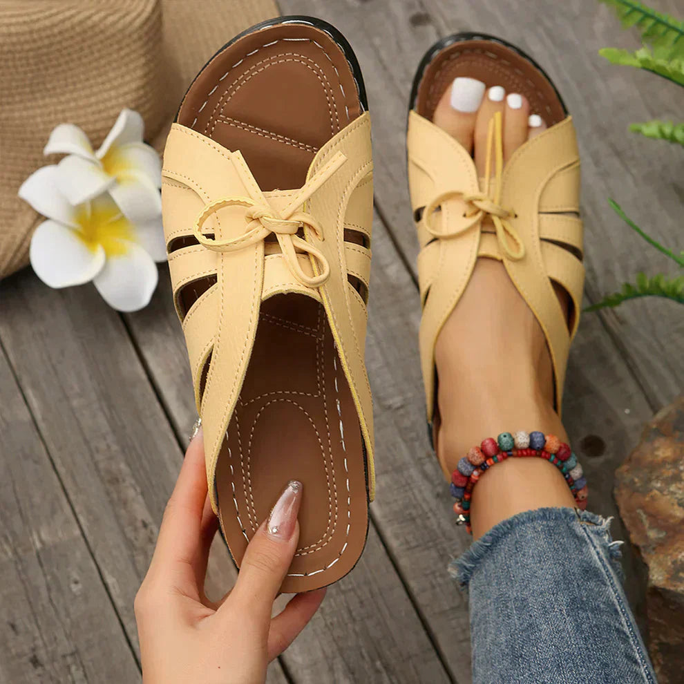 Mirella orthopedische sandalen. Casual zomer sandalen met open teen en sleehak.