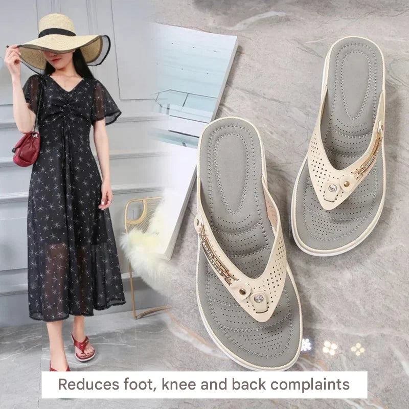 Veelzijdige orthopedische dames slippers Solelite met zachte zool, geschikt voor huis en vakantie.