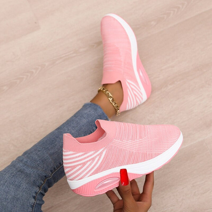 Gezonde damessneakers die comfort en stijl combineren, met orthopedische ondersteuning.