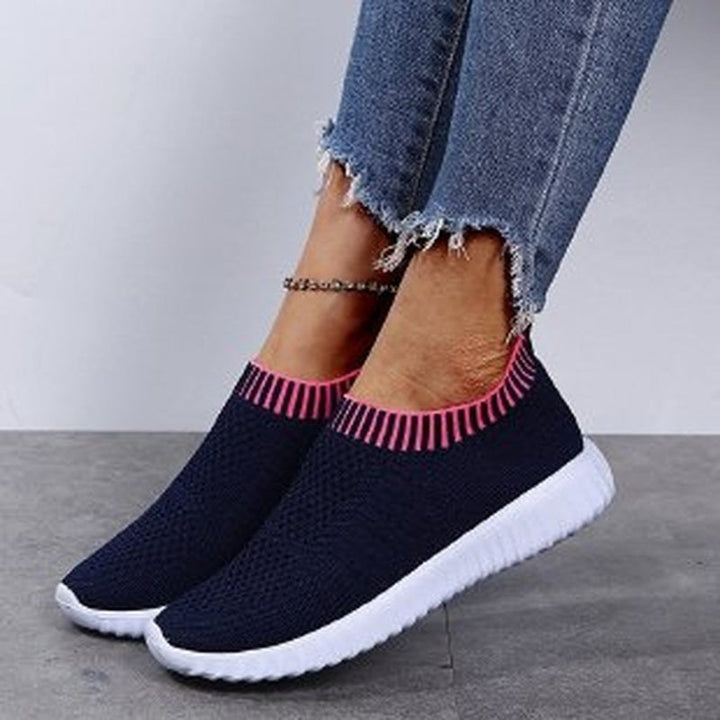 Comfortabele dames wandelsneakers met orthopedische ondersteuning, ideaal voor pijnvrije wandelingen.
