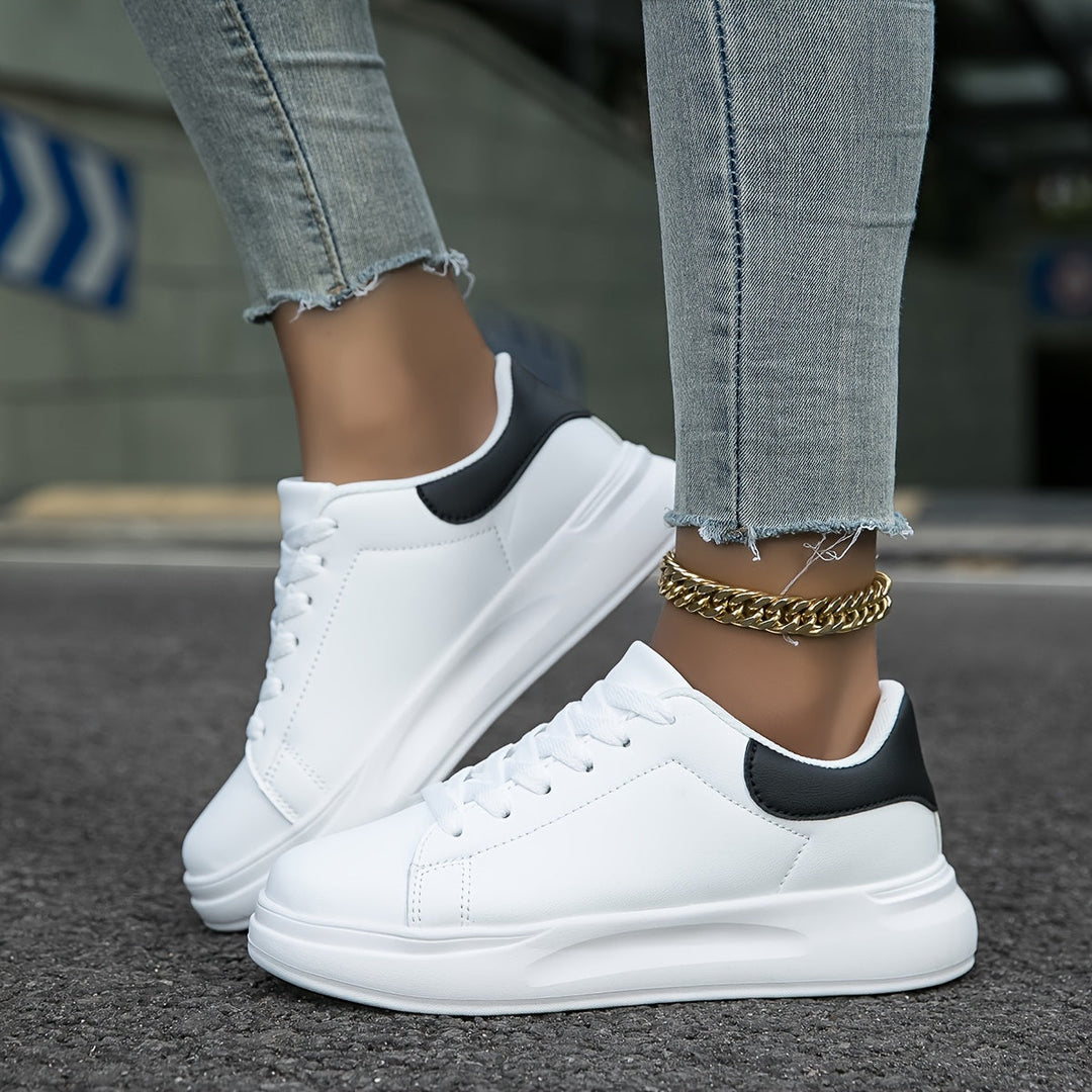 Orthopedische dames sneakers, wit, voor gezonde voeten, met superieure demping en loopcomfort.