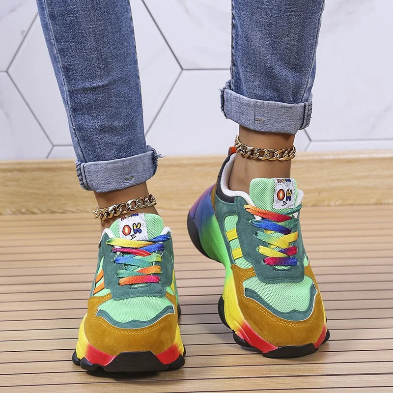 Comfortabele Zoë dames wandelsneakers, orthopedisch ontworpen met demping voor optimale ondersteuning van de voet.
