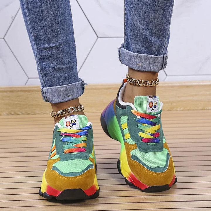 Comfortabele Zoë dames wandelsneakers, orthopedisch ontworpen met demping voor optimale ondersteuning van de voet.