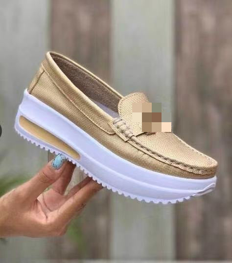 Modieuze dames zomerschoenen, orthopedisch en comfortabel, perfect voor een actieve levensstijl.