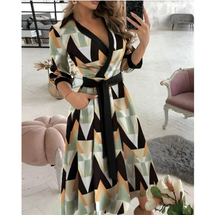 Elegante casual overhemdjurk voor dames met riem. Tijdloos design en flatterende pasvorm.