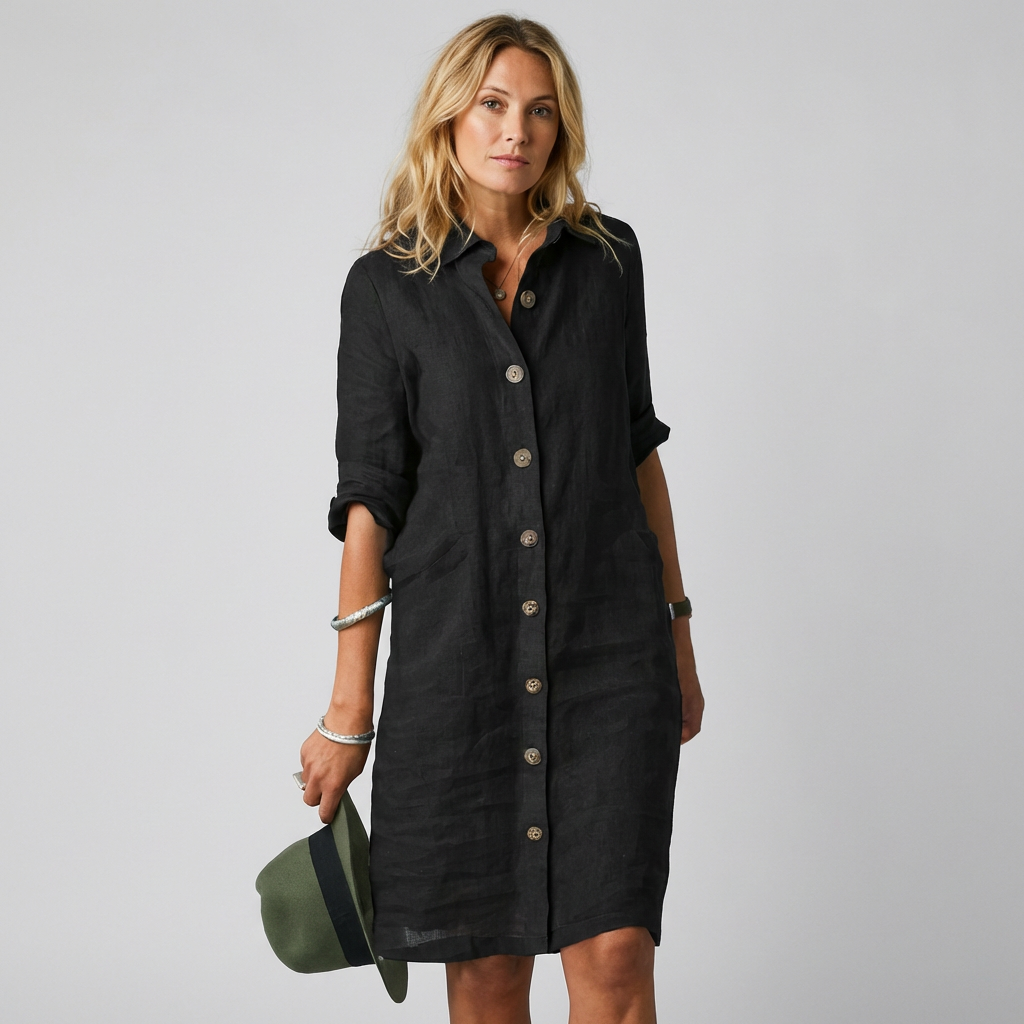 Stijlvolle dames zomer overhemdjurk met complete knoopsluiting en comfortabele pasvorm.