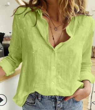 Modieuze Hoymans damesblouse, oversized en comfortabel, met klassieke kraag voor een veelzijdige lente/zomer look.