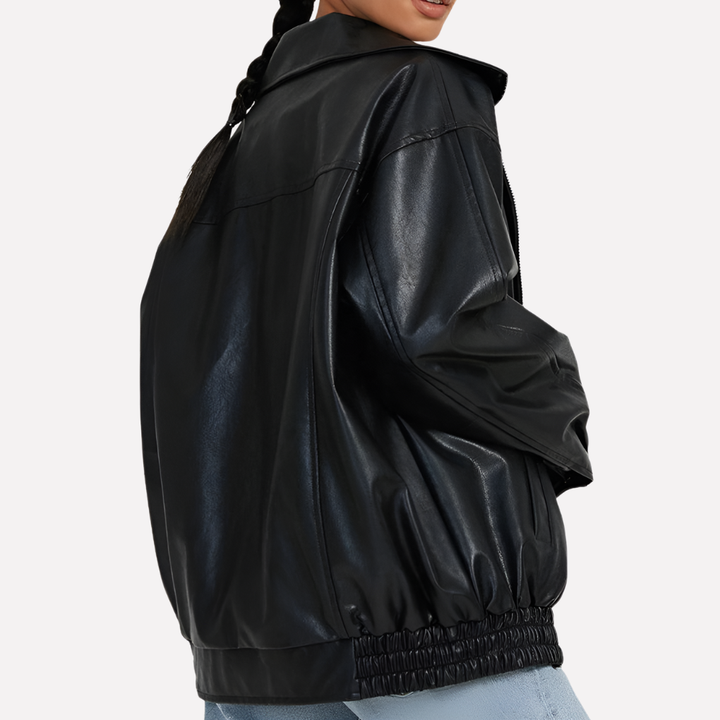 Zwart oversized bomberjack voor dames, een comfortabele en modieuze jas voor elk seizoen en elke gelegenheid.