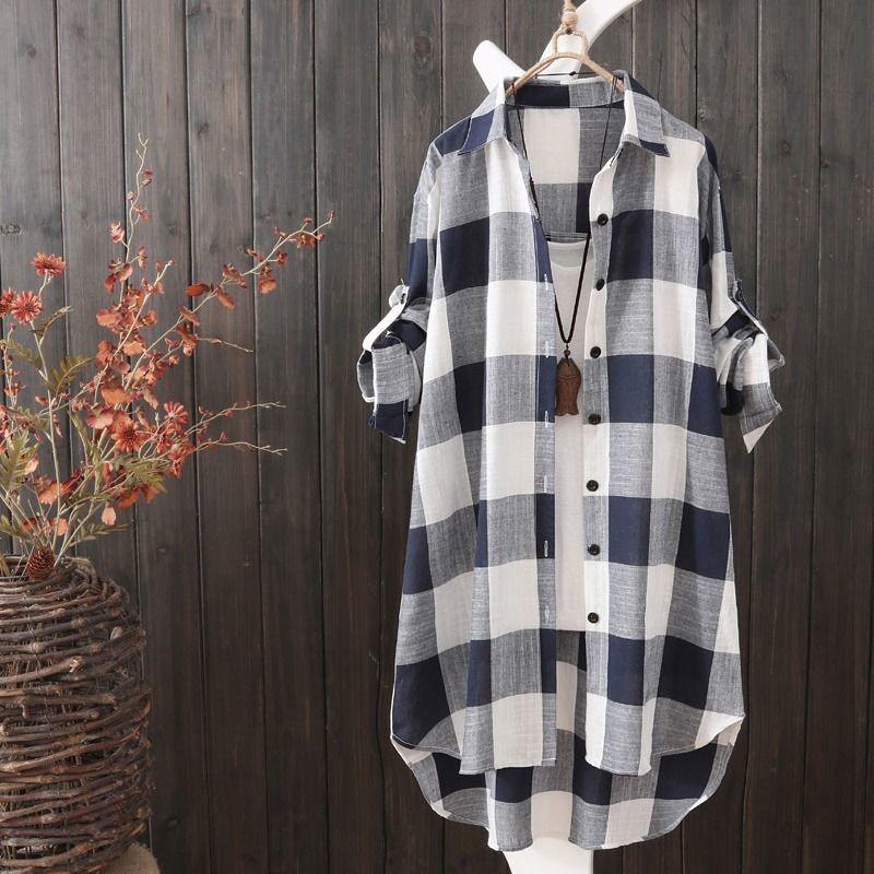 Comfortabele geruite oversized damesblouse met stijlvol patroon. Trendy damesmode voor een casual look.