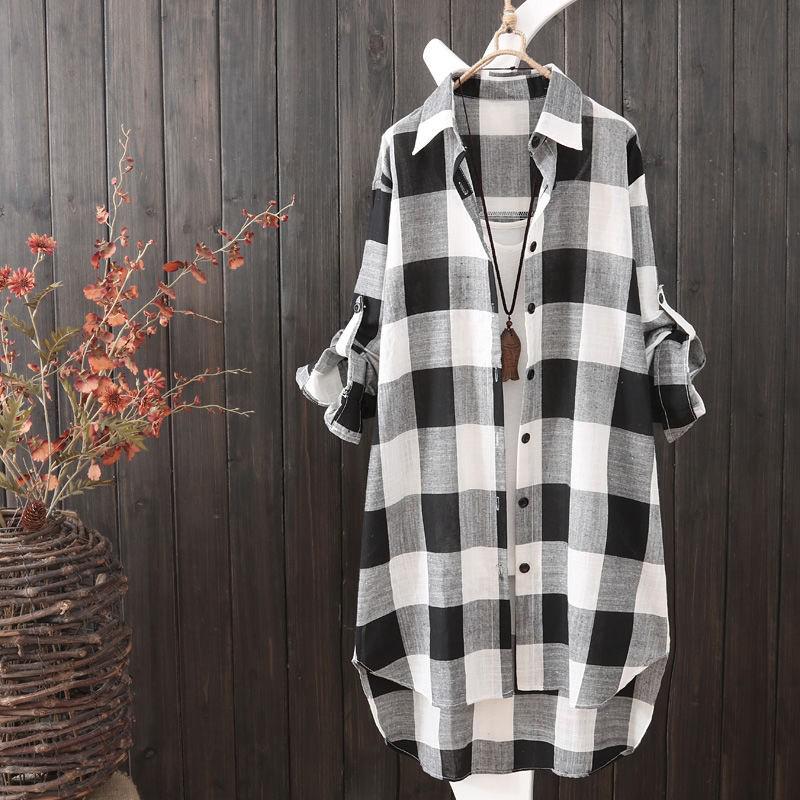 OversizedShirt™ geruite damesblouse, comfortabel en trendy. Ruime pasvorm met lange mouwen voor dameskleding.