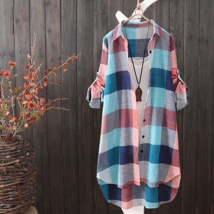 Zachte geruite oversized damesblouse, comfortabel en stijlvol. Trendy dameskleding met ruime pasvorm en patroon.