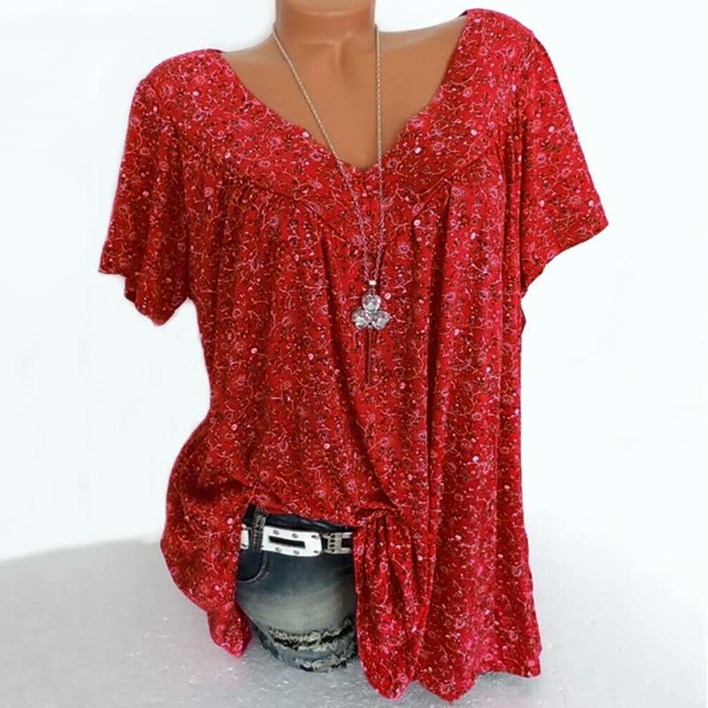 Modieus oversized dames shirt, biedt een relaxte pasvorm en een chique uitstraling.