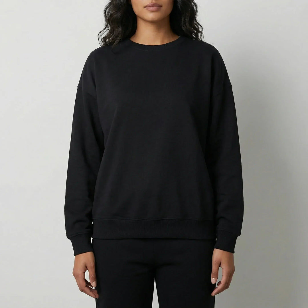 Modieuze oversized damessweater met losse pasvorm en crewneck, een veelzijdige toevoeging aan elke garderobe.