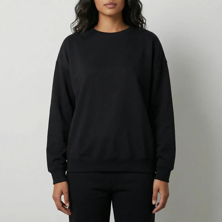 Modieuze oversized damessweater met losse pasvorm en crewneck, een veelzijdige toevoeging aan elke garderobe.