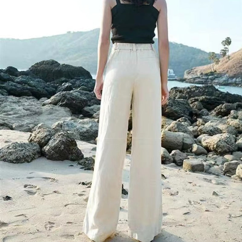 Comfortabele dames pantalon Diana met wijde pijpen. Hoge taille broek, ideaal voor een relaxte maar chique uitstraling.