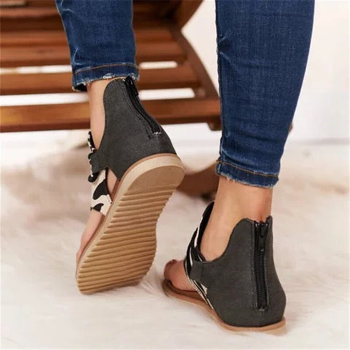 Trendy dames panterprint sandalen, comfortabele zomerschoenen met platte zool en perfecte ondersteuning. Modebewust.