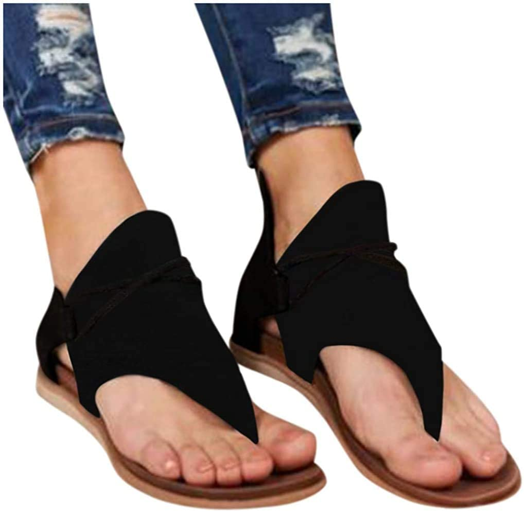 Comfortabele panterprint dames sandalen met platte zool, bieden uitstekende ondersteuning voor de hele dag.