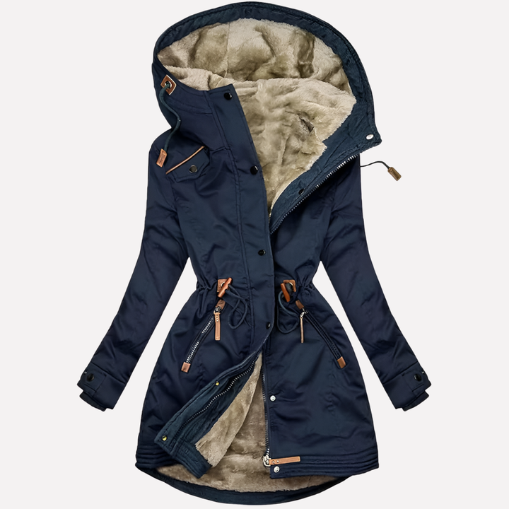 Middellange dames outdoor parka met warme voering, capuchon en trekkoord in de taille; comfortabel en functioneel.