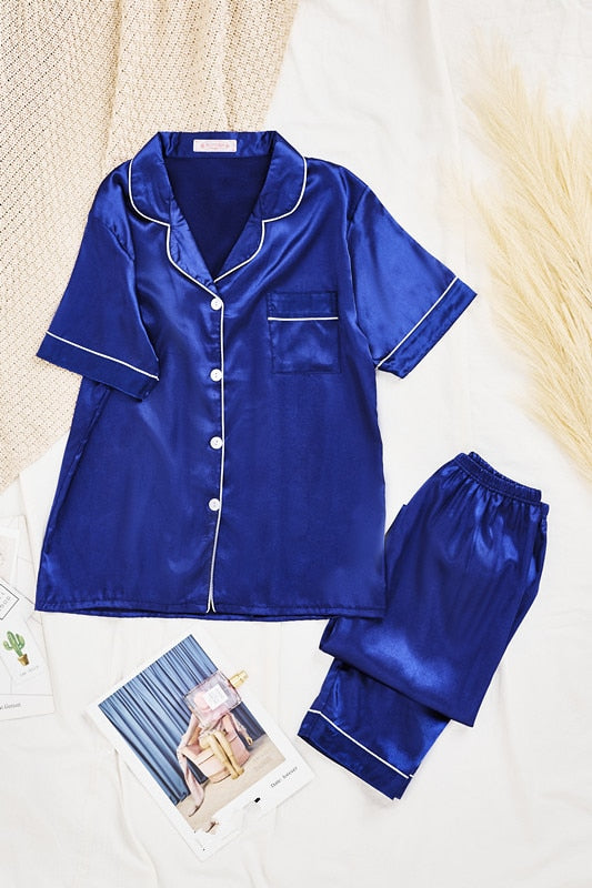 PartyPyjama™ damespyjama, ontworpen voor ultiem comfort en stijl; een must-have voor loungewear.