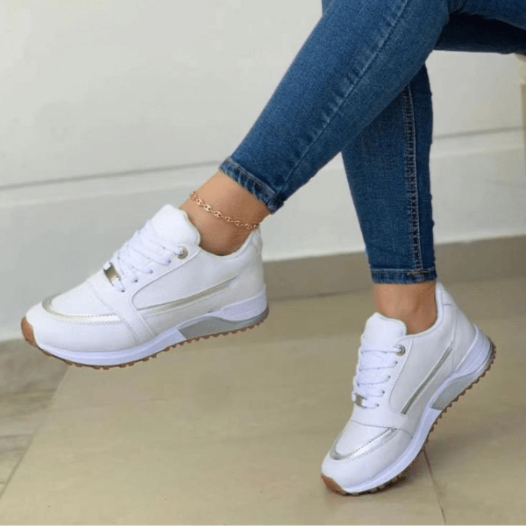 Witte dames platform sneakers, trendy veterschoenen met dikke zool voor optimaal comfort.