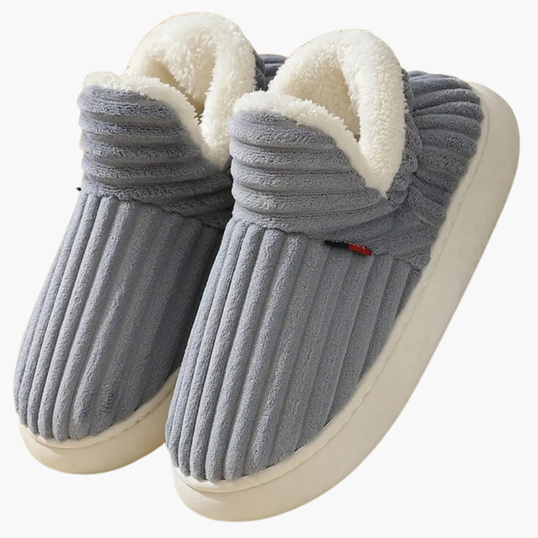 Zachte pluche dames slippers, perfect als warme binnenschoenen voor thuis. Geniet van comfort.