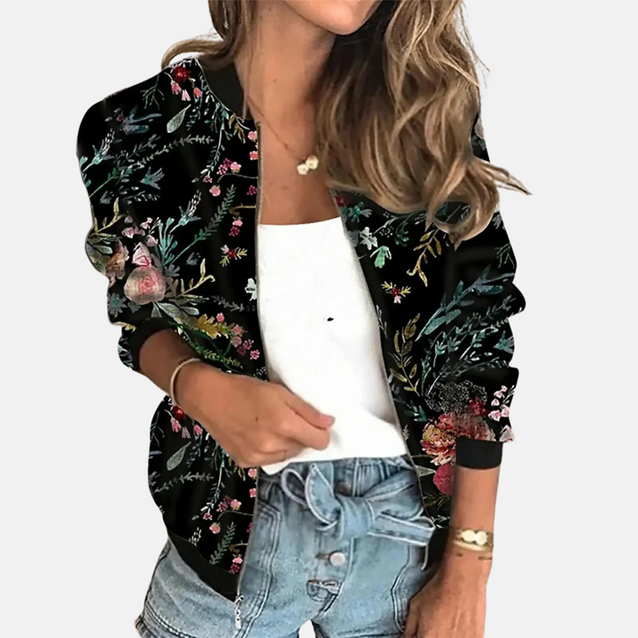 Uniek dames bomberjack Zoë met trendy print. Dit stijlvolle retro jack is een must-have voor casual vrouwenmode.