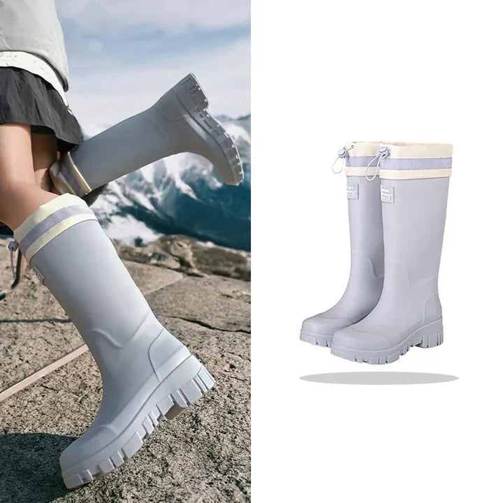 Praktische dames regenlaarzen retro met waterdichte afwerking en antislipzool voor buitenactiviteiten.