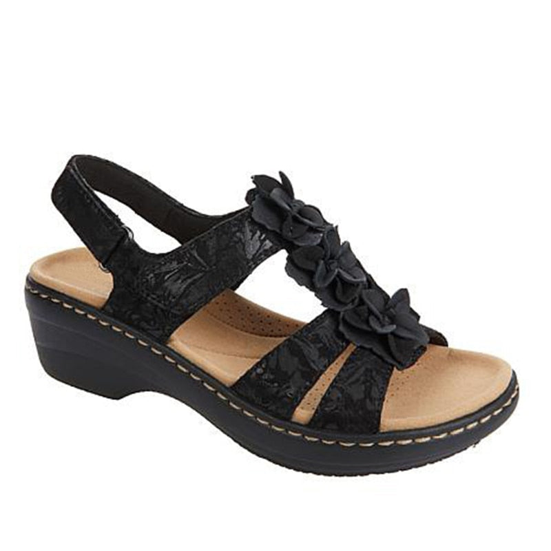 Elegante retro gladiator sandalen voor dames met comfortabele sleehak, zomerse stijl.