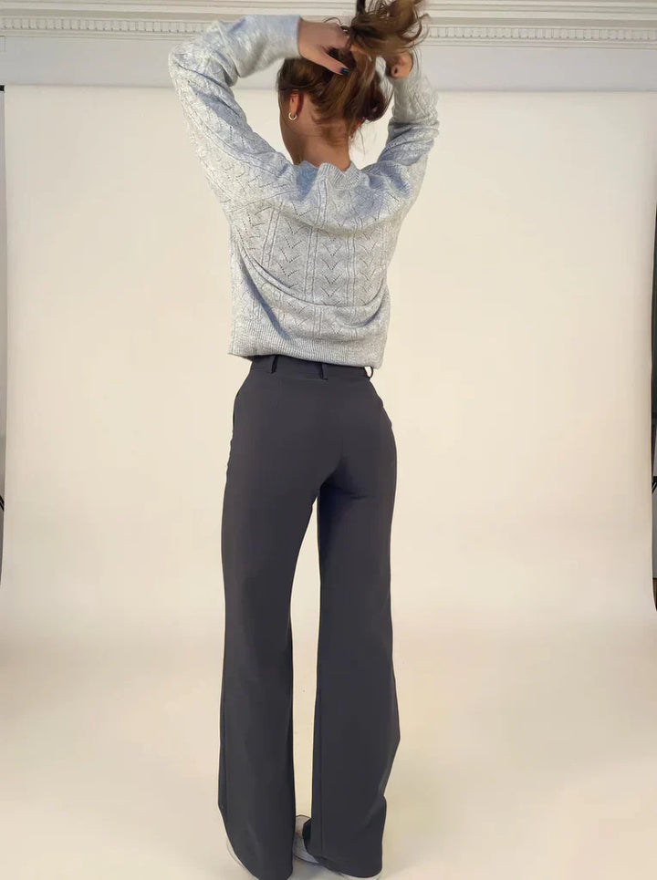 Elegante Hoymans dames pantalon, slim fit met wijde pijpen, ideaal voor een stijlvolle outfit.