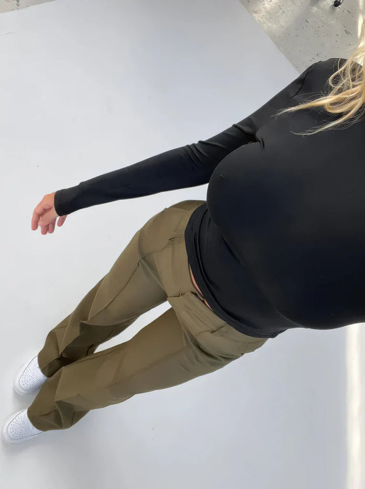 Polyester Hoymans dames pantalon, slim fit met comfortabele wijde pijpen, perfecte pasvorm.