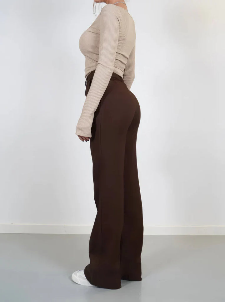 Hoymans dames slim fit pantalon met wijde pijpen, een modieus en elegant kledingstuk.