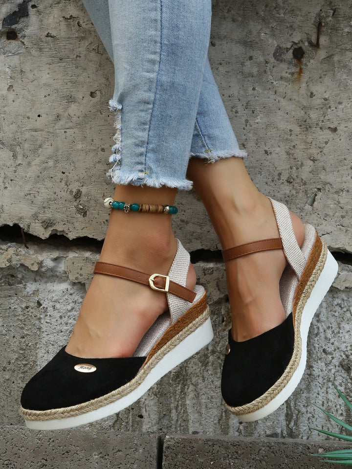 Roze dames espadrilles Sofia, vrouwelijke en comfortabele zomer schoenen met platte zool.