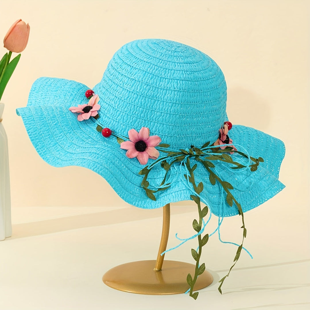 Comfortabele Solène dames strohoed met kleurrijke bloemen en fruitdetails; ideaal voor buiten.