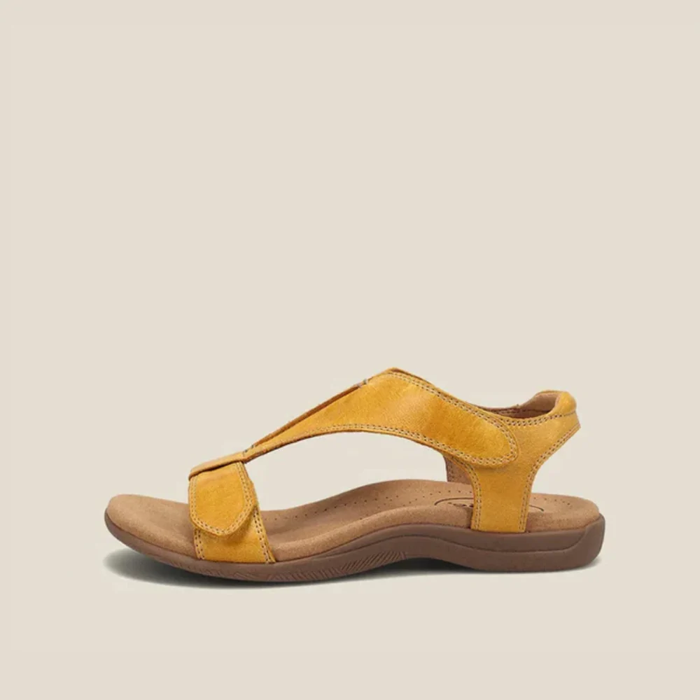 Modieuze Solaro dames sandalen met verstelbare bandjes, ideaal voor comfortabele zomerse voetmode.