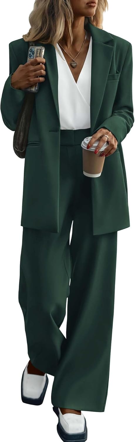 Dames complete set: stijlvolle blazer en bijpassende pantalon voor een moeiteloze elegantie.