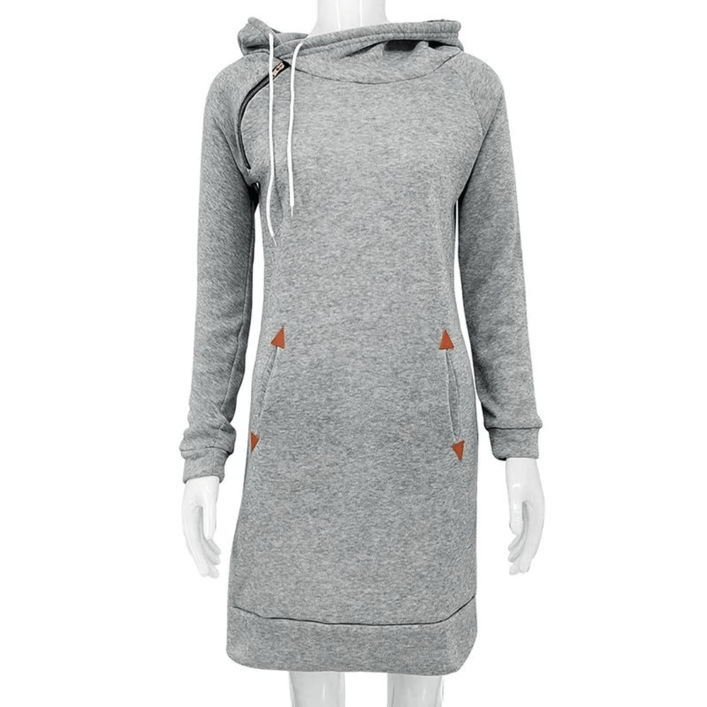 Modieuze capuchonjurk voor dames met praktische zakken. Ideaal als casual jurk en winterjurk.