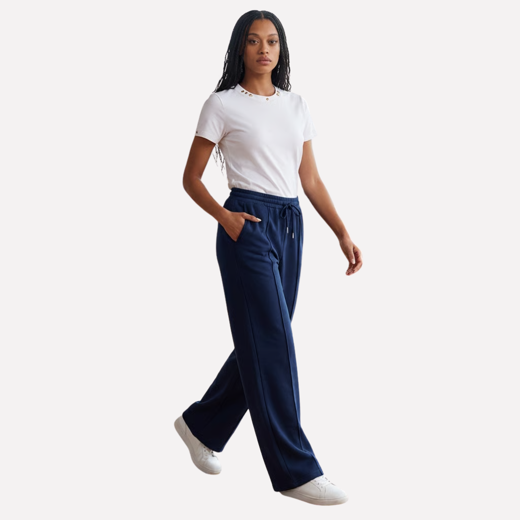 Modieuze dames joggingbroek met wijde pijpen en hoge taille, perfect voor casual streetwear.