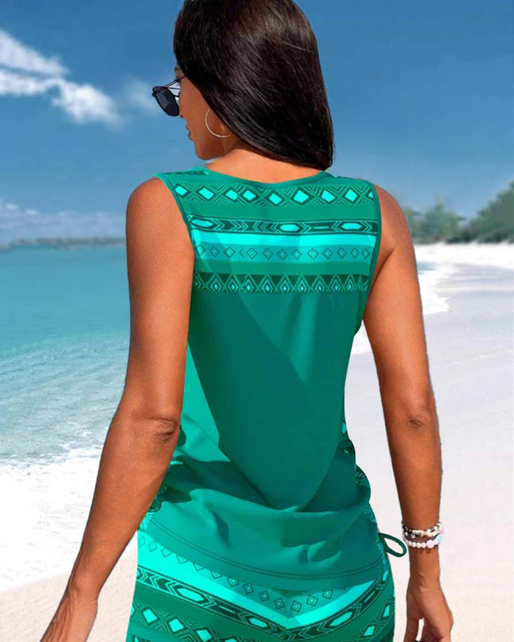 Veelzijdige dames tankini, zowel comfortabel als modieus, perfect voor elke zomeractiviteit.