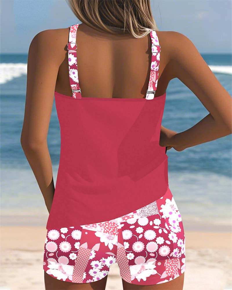 Stijlvolle dames zwemkleding: bloemen tankini top met verstelbare bandjes en bijpassende zwemshort.