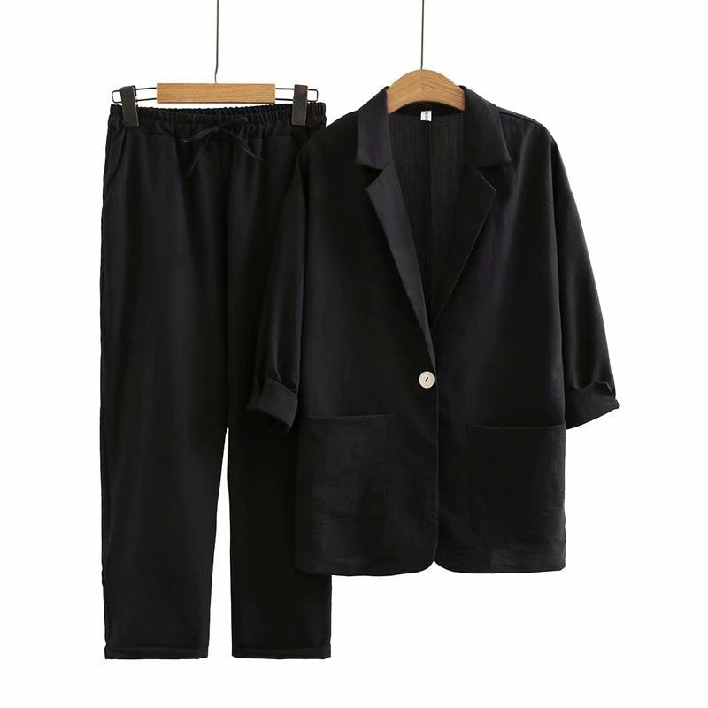 Modieuze TaylorSet voor dames, ideaal als casual zomerkleding set met hemd en broek.